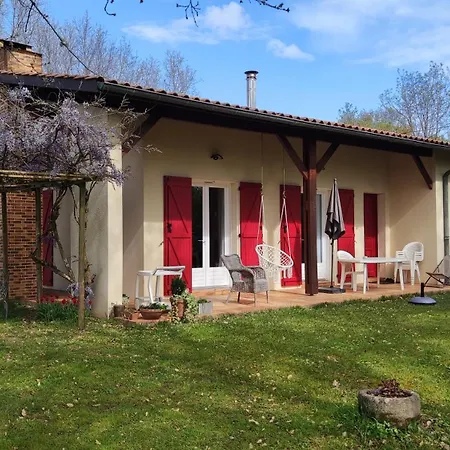 La Chenaie Maison Entiere Avec Un Grand Jardin Vila *